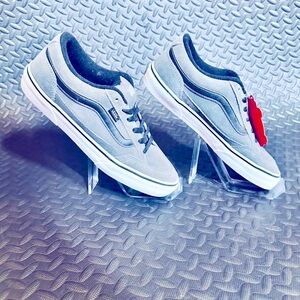 NWT Men's Off The Wall Vans suede Bearcat skateboarding low top shoes